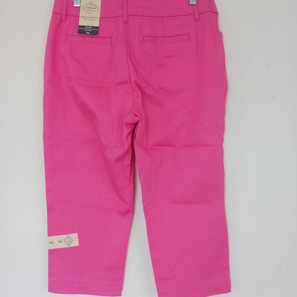 St John's Bay Capris SZ 8 NWT - Picture 2 of 4